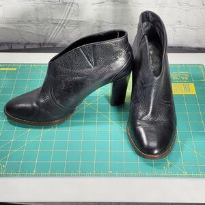 DaniBlack heeled ankle boots